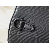 $64.00 USD Louis Vuitton AAA Quality Messenger Bags For Unisex #1271083