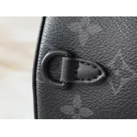 $64.00 USD Louis Vuitton AAA Quality Messenger Bags For Unisex #1271084