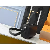 $82.00 USD Louis Vuitton AAA Quality Messenger Bags For Unisex #1271094