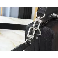 $82.00 USD Louis Vuitton AAA Quality Messenger Bags For Unisex #1271094