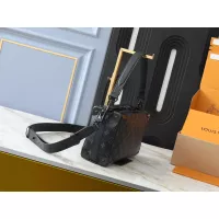 $82.00 USD Louis Vuitton AAA Quality Messenger Bags For Unisex #1271095