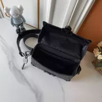 $85.00 USD Louis Vuitton AAA Quality Messenger Bags For Unisex #1271100