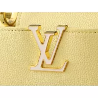 $92.00 USD Louis Vuitton AAA Quality Messenger Bags For Women #1271106