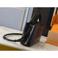 $88.00 USD Louis Vuitton AAA Quality Messenger Bags For Women #1271119