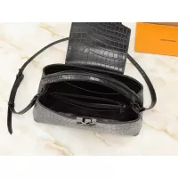 $88.00 USD Louis Vuitton AAA Quality Messenger Bags For Women #1271119