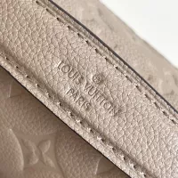 $190.00 USD Louis Vuitton AAA Quality Messenger Bags For Women #1271148