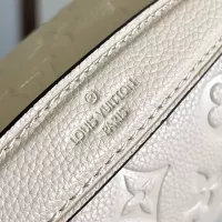 $190.00 USD Louis Vuitton AAA Quality Messenger Bags For Women #1271149