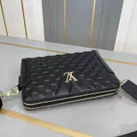 $108.00 USD Louis Vuitton AAA Man Messenger Bags #1274301