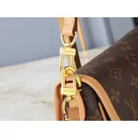 $56.00 USD Louis Vuitton AAA Quality Messenger Bags For Women #1275194
