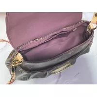 $64.00 USD Louis Vuitton AAA Quality Messenger Bags For Women #1276835