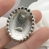 $29.00 USD Chanel Brooches For Women #1289945