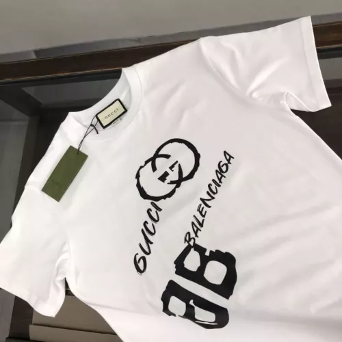 Replica Gucci T-Shirts Short Sleeved For Unisex #1296970 $32.00 USD for Wholesale