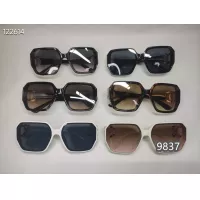 $25.00 USD Chanel Sunglasses #1290420