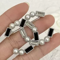 $32.00 USD Chanel Brooches For Women #1290556