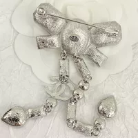 $40.00 USD Chanel Brooches For Women #1290566