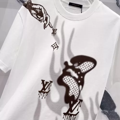 Replica Louis Vuitton LV T-Shirts Short Sleeved For Unisex #1303536 $45.00 USD for Wholesale