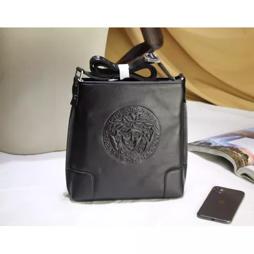 Versace AAA Man Messenger Bags #1308045
