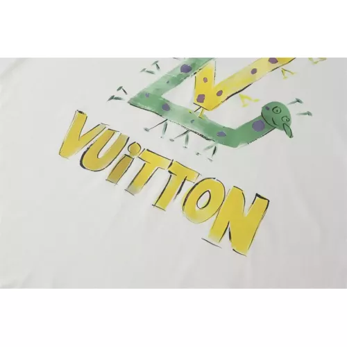 Replica Louis Vuitton LV T-Shirts Short Sleeved For Unisex #1308205 $45.00 USD for Wholesale