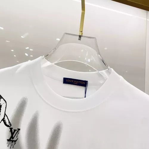 Replica Louis Vuitton LV T-Shirts Short Sleeved For Unisex #1308945 $42.00 USD for Wholesale