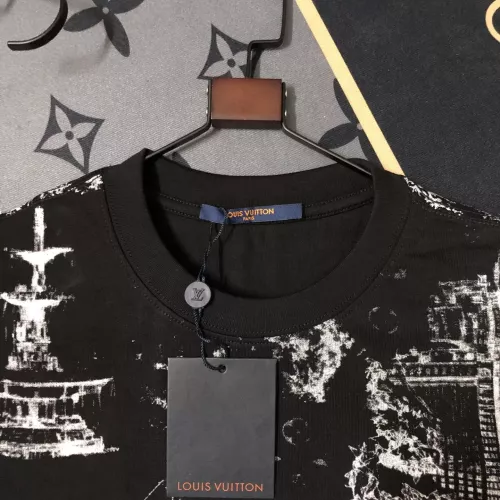 Replica Louis Vuitton LV T-Shirts Short Sleeved For Unisex #1309127 $45.00 USD for Wholesale