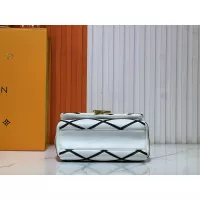 $72.00 USD Louis Vuitton AAA Quality Messenger Bags For Women #1298548