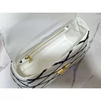 $72.00 USD Louis Vuitton AAA Quality Messenger Bags For Women #1298548