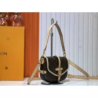 $64.00 USD Louis Vuitton AAA Quality Messenger Bags For Women #1298551