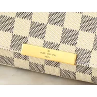 $42.00 USD Louis Vuitton Messenger Bags For Women #1298718