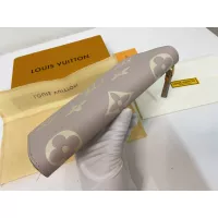 $40.00 USD Louis Vuitton LV Wallets #1298851