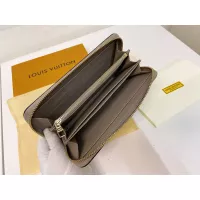 $40.00 USD Louis Vuitton LV Wallets #1298852
