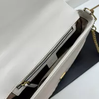 $88.00 USD Gucci AAA Quality Messenger Bags For Women #1299882