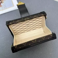$82.00 USD Louis Vuitton AAA Quality Messenger Bags For Women #1299891