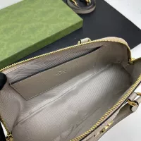 $88.00 USD Gucci AAA Quality Handbags For Women #1300005