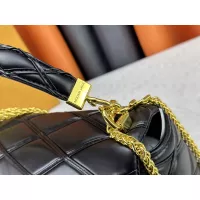 $96.00 USD Louis Vuitton AAA Quality Messenger Bags For Women #1300877