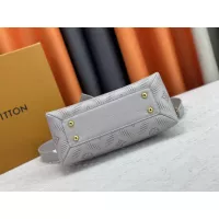 $88.00 USD Louis Vuitton AAA Quality Messenger Bags For Women #1300894