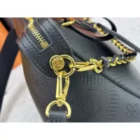 $88.00 USD Louis Vuitton AAA Quality Messenger Bags For Women #1300895