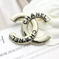 $34.00 USD Chanel Brooches For Women #1301316
