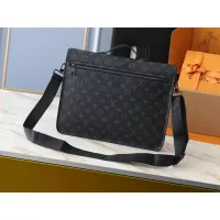 $68.00 USD Louis Vuitton AAA Man Messenger Bags #1305029