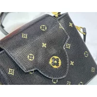 $85.00 USD Louis Vuitton AAA Quality Messenger Bags For Women #1305313