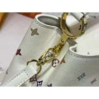 $88.00 USD Louis Vuitton AAA Quality Messenger Bags For Women #1305319