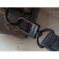 $56.00 USD Louis Vuitton Messenger Bags For Unisex #1305587