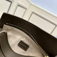 $105.00 USD LOEWE AAA Quality Messenger Bags For Women #1306449