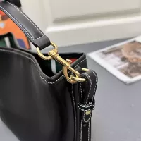 $88.00 USD Gucci AAA Quality Messenger Bags For Women #1307023