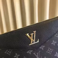 $60.00 USD Louis Vuitton AAA Man Wallets #1308038