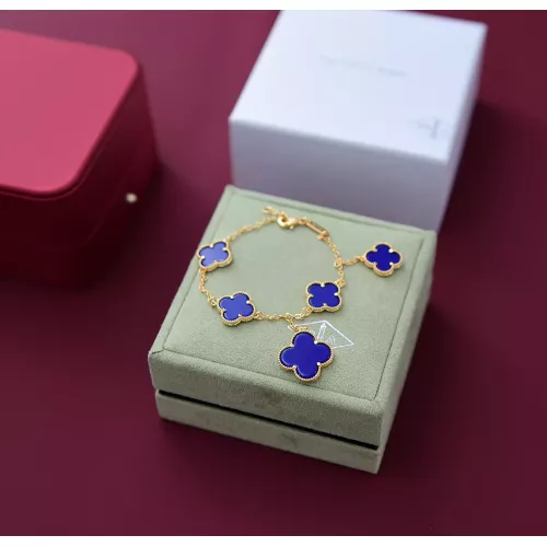 Van Cleef & Arpels Bracelets For Women #1313657