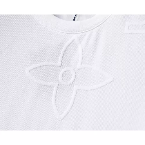 Replica Louis Vuitton LV T-Shirts Short Sleeved For Men #1315535 $25.00 USD for Wholesale