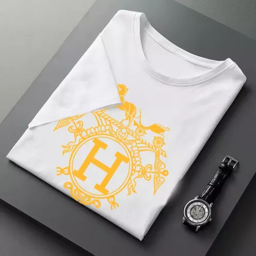 Replica Hermes T-Shirts Short Sleeved For Men #1316473 $23.00 USD for Wholesale