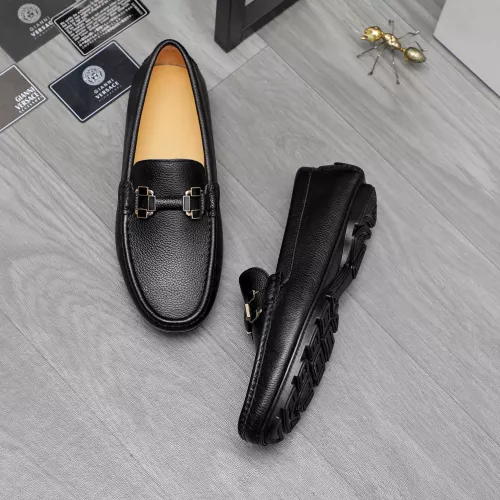 Versace Leather Shoes For Men #1317273