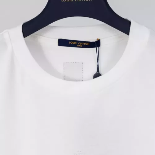 Replica Louis Vuitton LV T-Shirts Short Sleeved For Unisex #1317678 $42.00 USD for Wholesale