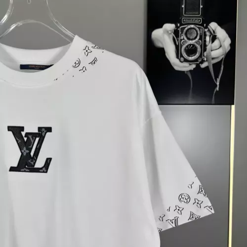 Replica Louis Vuitton LV T-Shirts Short Sleeved For Unisex #1317691 $45.00 USD for Wholesale